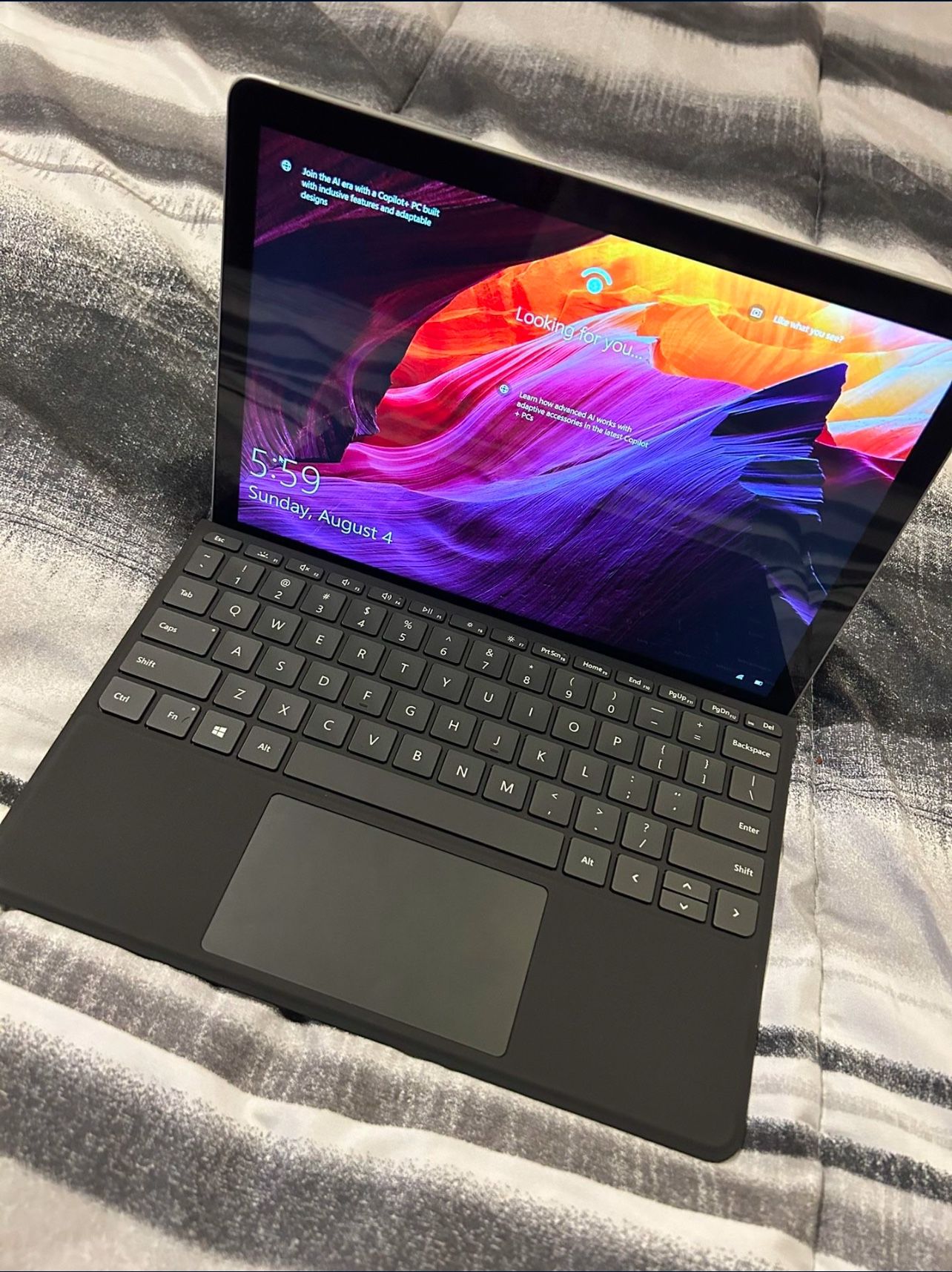 Microsoft  Go  3  10.5 