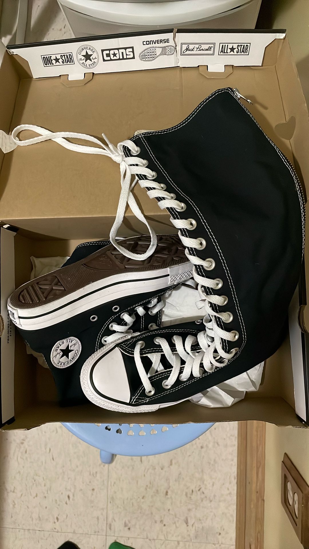 KNEE HIGH CONVERSE