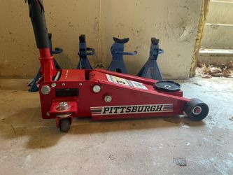Pittsburgh 3 Ton Jack and Jack stands