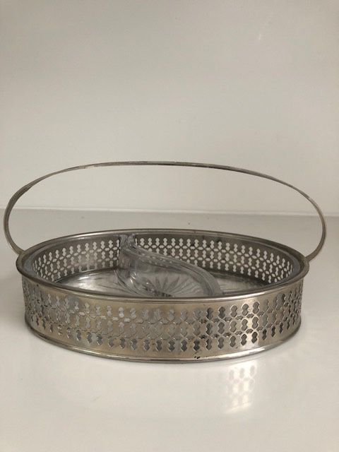 Antique Manning Bowman Silver Plated Serving Piece.