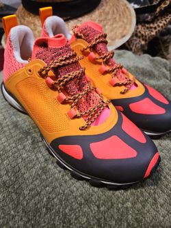 ADIDAS  "STELLA MC CARTNEY "  Sz. 7