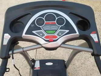 Triumph 415T AEROsoft cushioning Treadmill for Sale in Slaton TX OfferUp