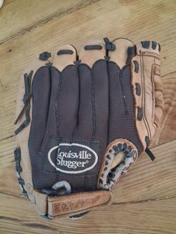 louisville slugger baseball glove 11 inch