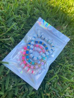 Bracelets & Phone Charms ✨