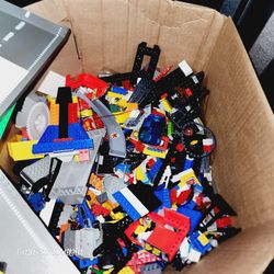 Big Box Of Legos. for Sale in Joelton TN OfferUp