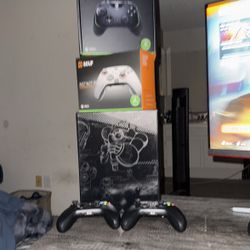 Xbox Controllers And Astro A50 Headset