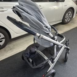 Uppababy Vista Stroller With Adapters