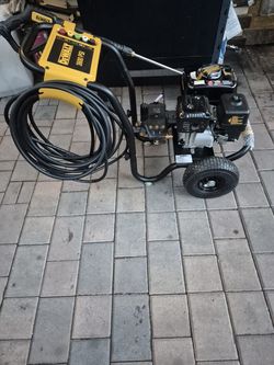DEWALT HONDA GX(contact info removed)PSI PRESSURE WASHER NEW