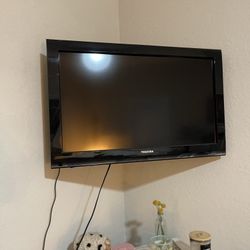 Toshiba Tv 31W x 19H with Amazon Fire Stick