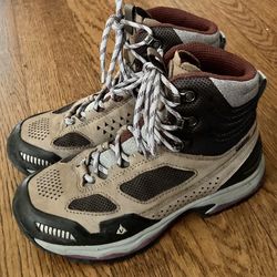 WOMENS VASQUE HIKING TREKKING BOOTS 