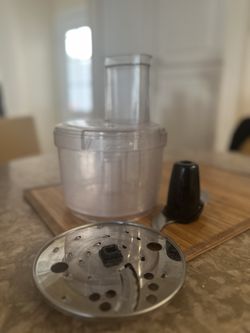 Hamilton Beach Food Chopper ( Upper Piece With Blades) 