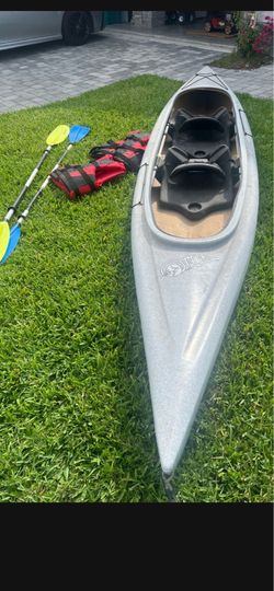 2 person kayak w/paddles and jacket