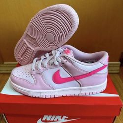 Nike Dunk Low Triple GS DH9765-600 Size 5.5Y / 7W Brand New