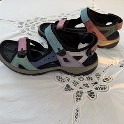 ECCO Offroad Women's Suede Yucatan Walking Sandal EU42 US11-11.5