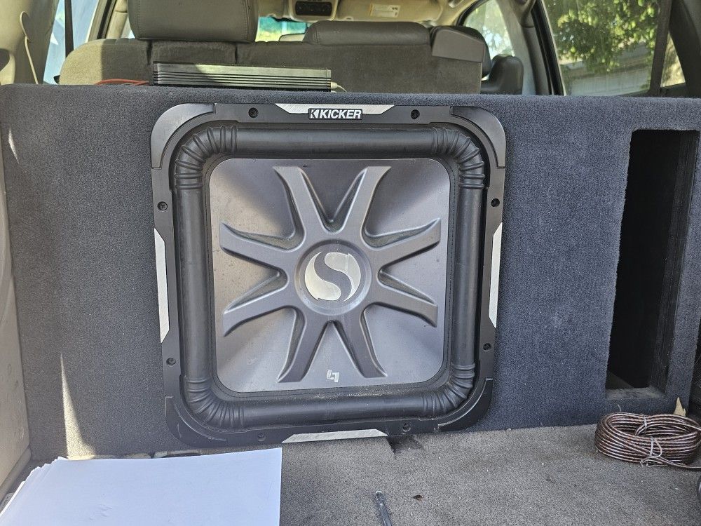 L7 15 In Subwoofer In custom Box With Db Amp Included