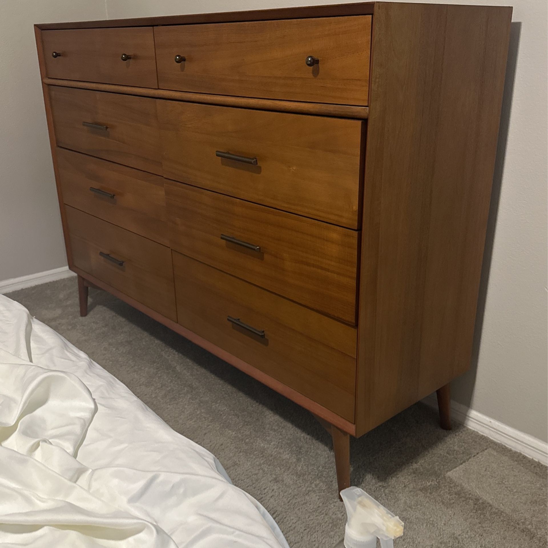 West Elm Mid-Century 8-Drawer Dresser (59”) Acorn