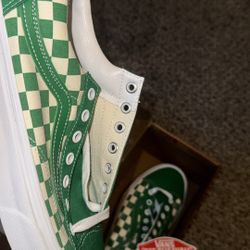 Vans 
