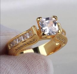 New 14 k yellow gold engagement ring wedding ring set