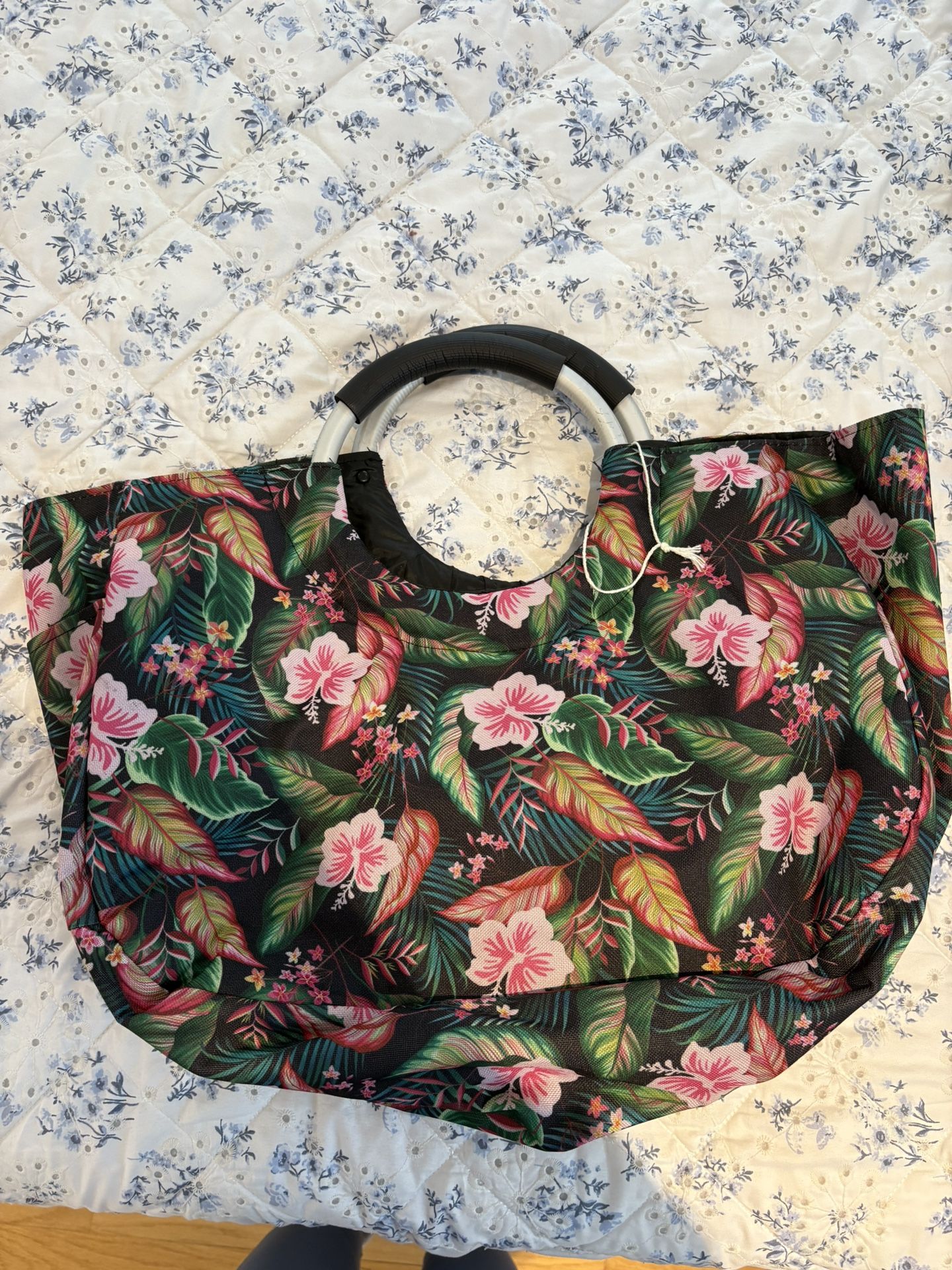 Serra City New Tote Bag