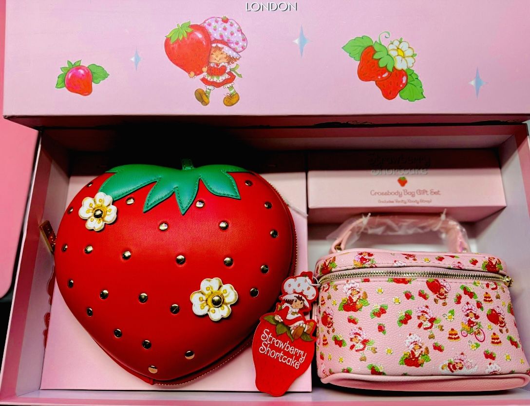 Strawberry Shortcake Purse & Travel Bag