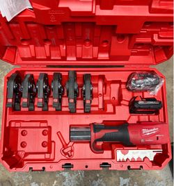 Milwaukee M18 18V Lithium-Ion Brushless Cordless Press Tool Kit with Streamline ACR Copper 1/4 in. - 7/8 in. Jaws (6-Jaws Incl)