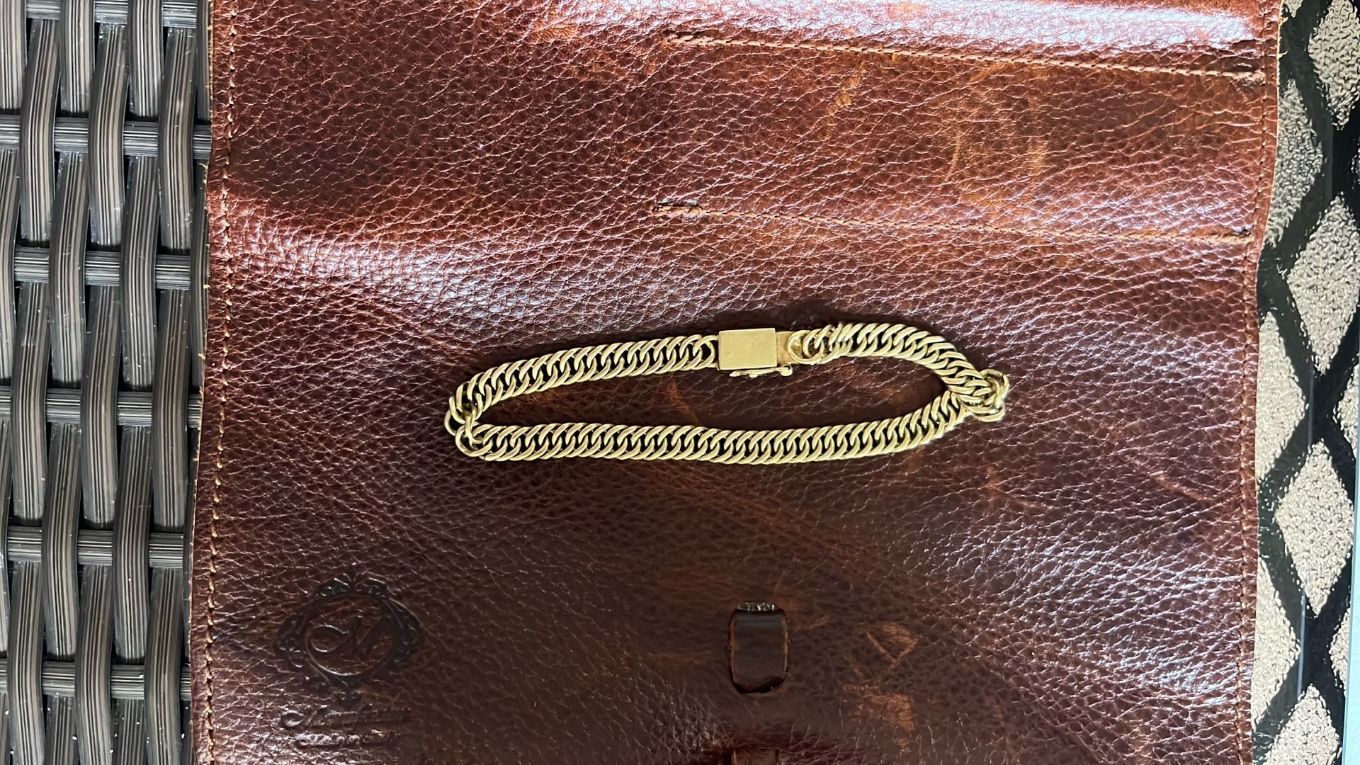 18k Gold Curb Link Bracelet