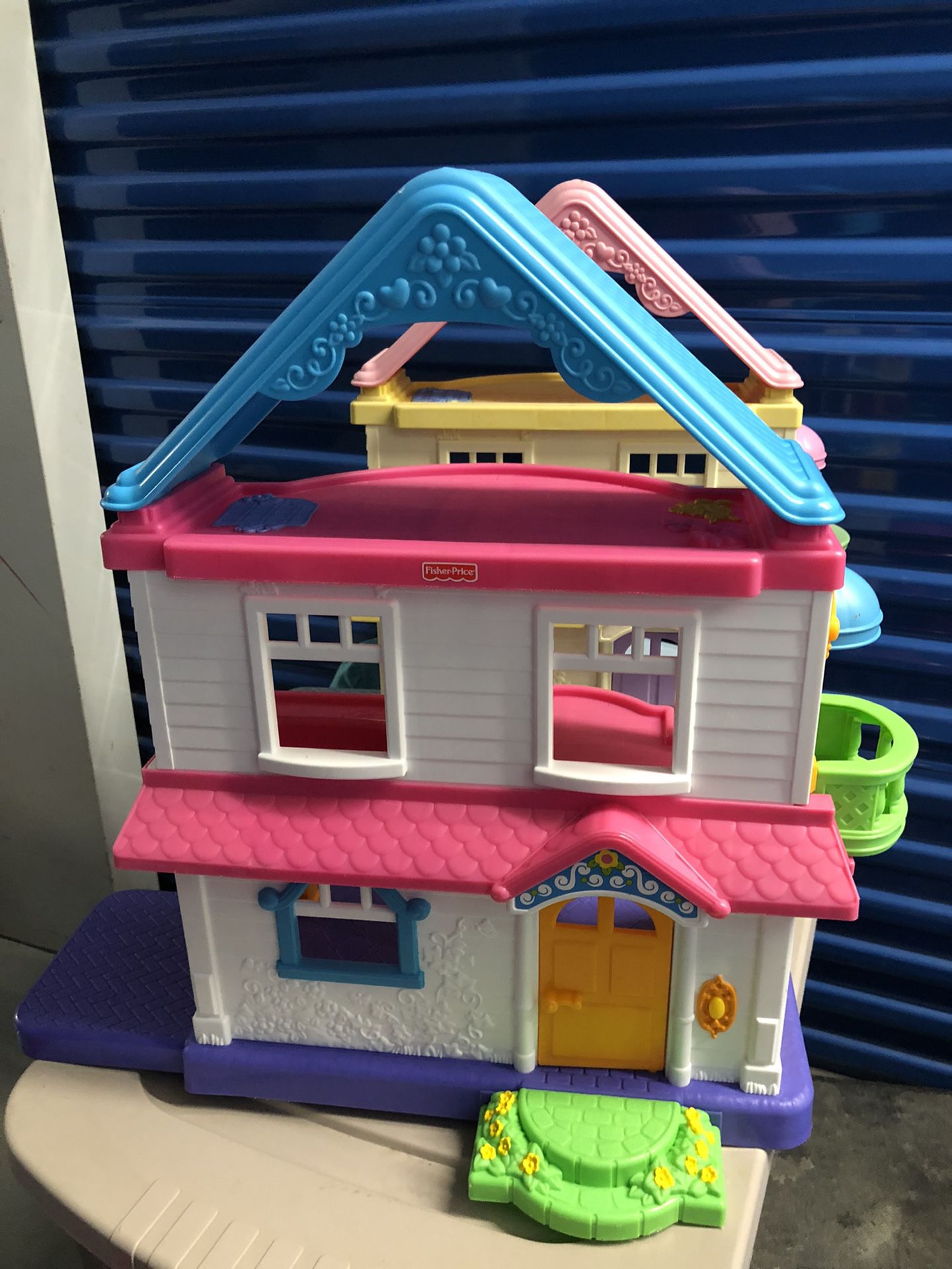 Fisher Price my first doll house *2