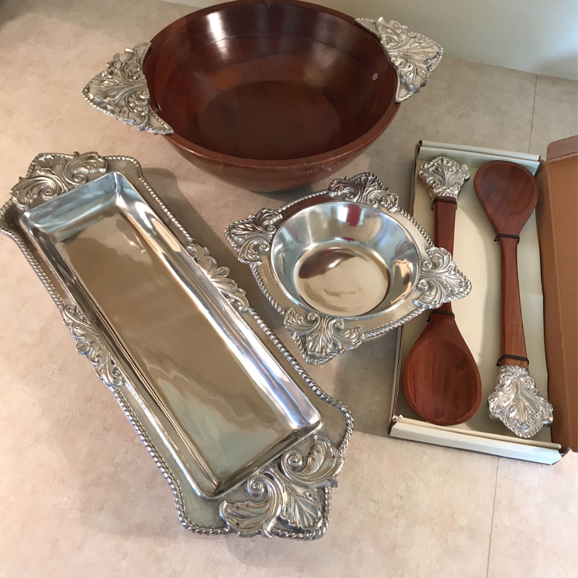 Reba  serving collection - bowl,  spoons, tray, & bottle coaster
