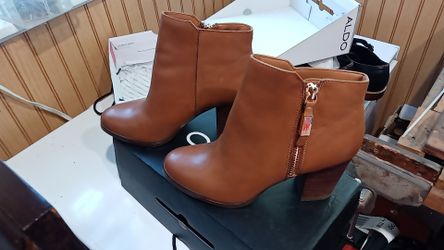 Brand new Aldo's women's boot size 10