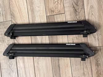 Yakima Ski & Snowboard Car Roof Rack with Locks