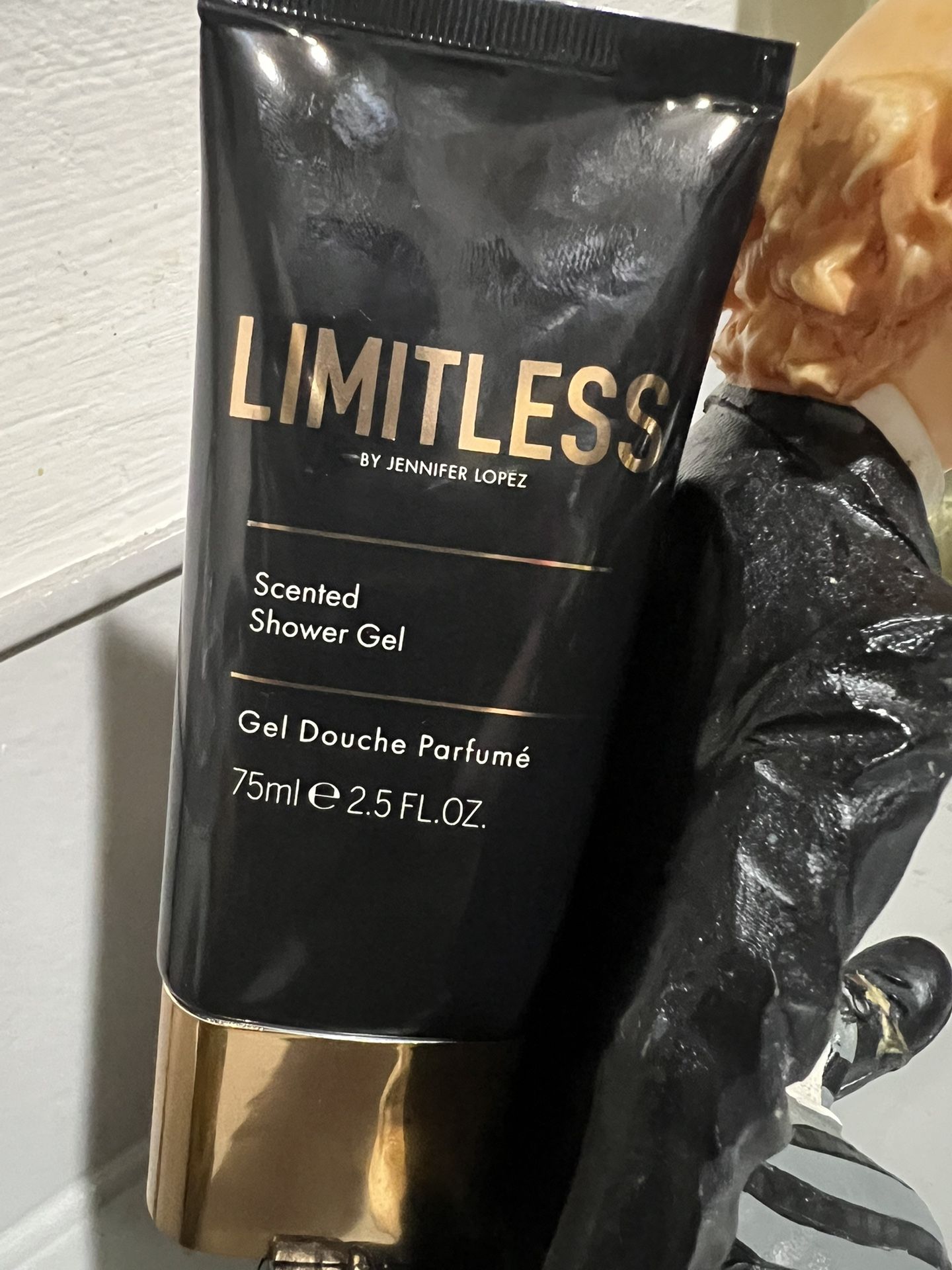 LIMITLESS Scented Shower Gel 75 ml e 2.5 FL.OZ