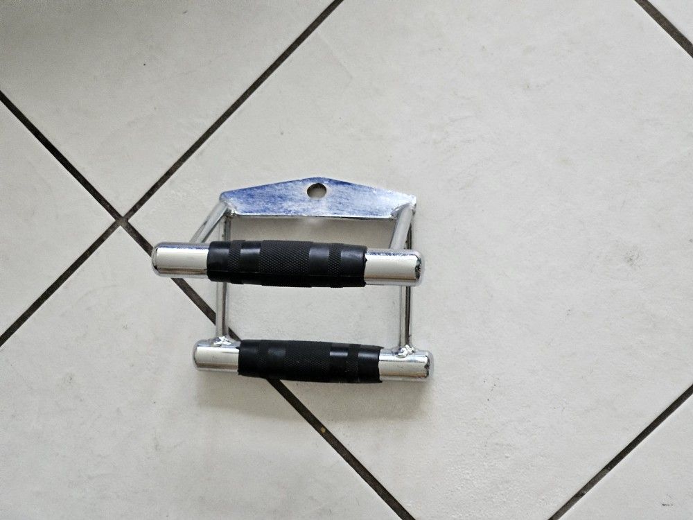 Back Row Cable Machine Grip