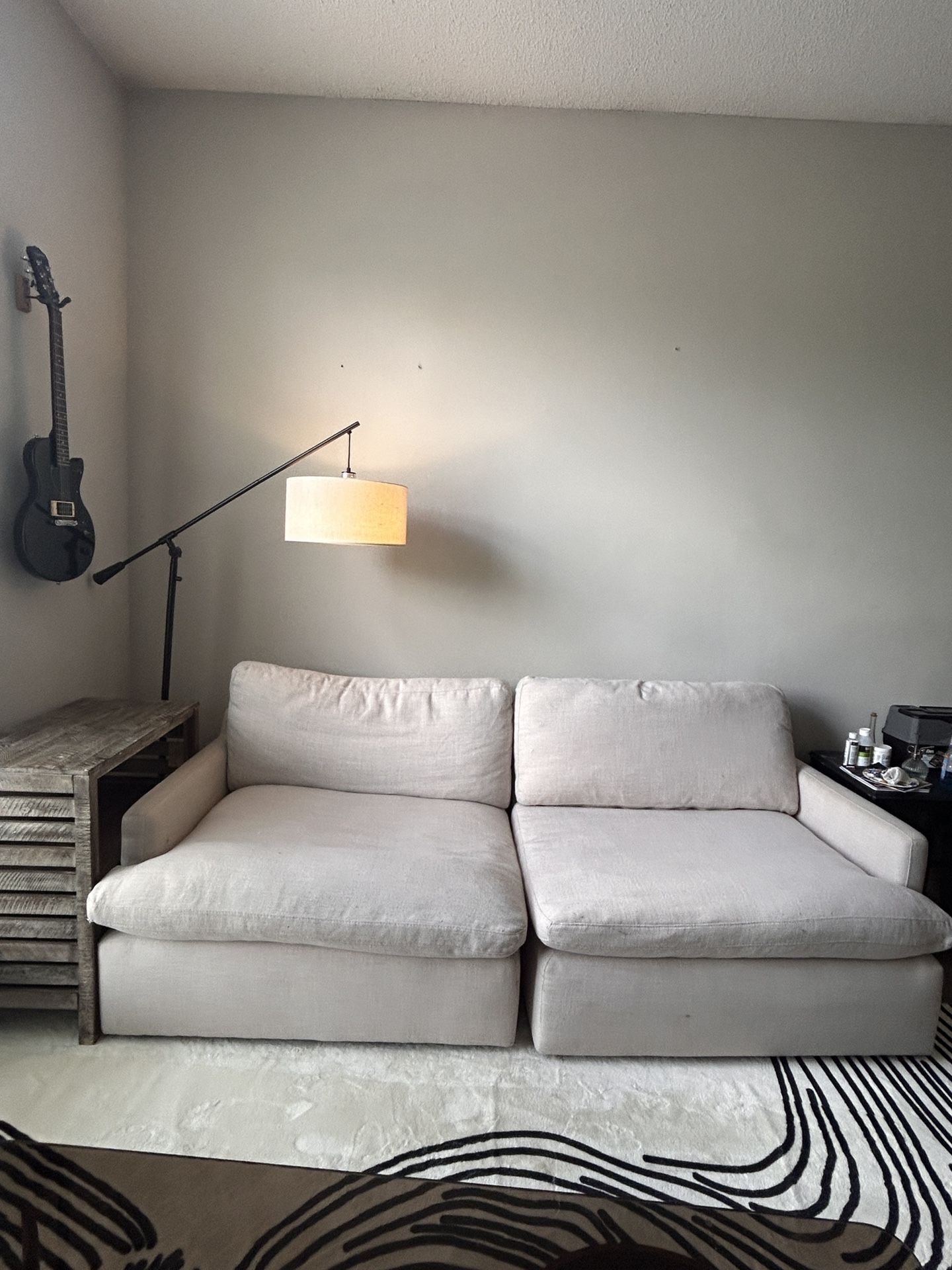 Tahavani Couch /modular Sectional