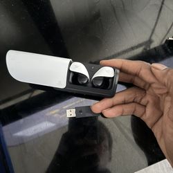 PlayStation Pulse Earbuds