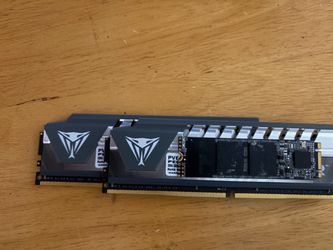 Patriot Viper DDR4 RAM Kit – 2 Sticks + free stick