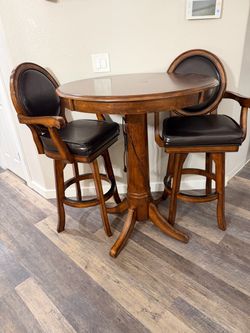 Pub Height Table with 2 Bar Stools