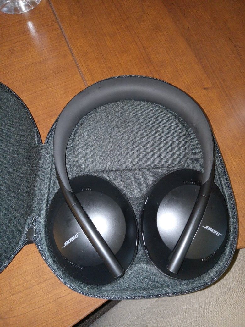 Bose 700 Noise Canceling Headphones