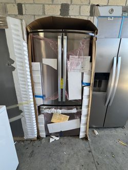 New Ge Refrigerator 33” Wide 