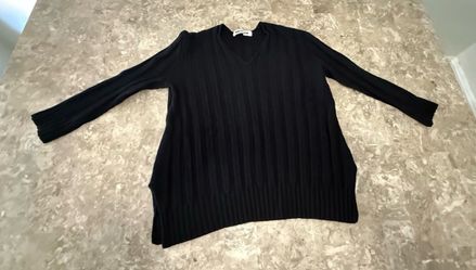 Roucha Black Ribbed Pullover Sweater sz BB Medium 100% Merino Wool Long Sleeve*