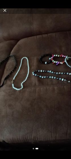 Ladies necklaces cash only 5 for all
