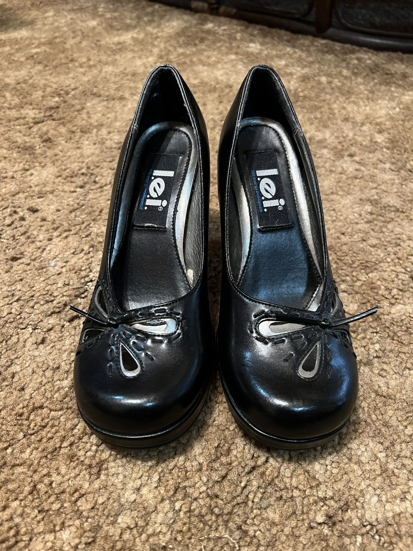 lei Vintage Heels