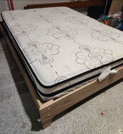 Queen Mattress w/frame