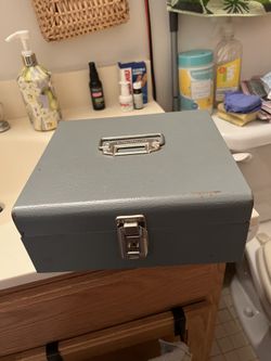 Metal box for money, keys and other small things