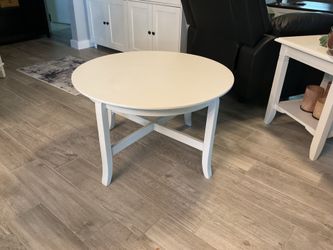 30” solid wood round table (white) $30