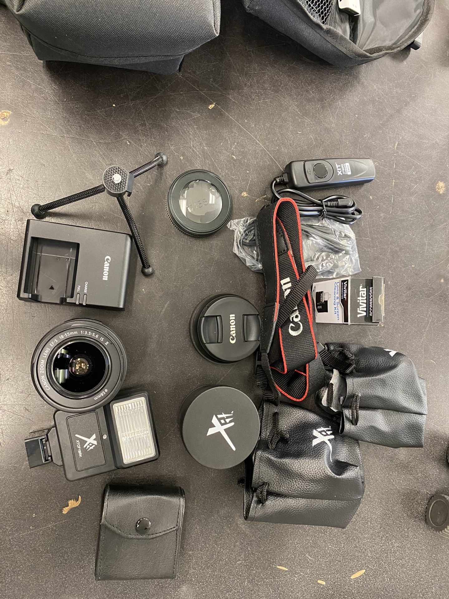 Canon rebel T6 with accessories