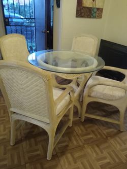 Dinnete Set, Glass Table