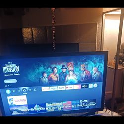 Selling My 24inch Smart Tv