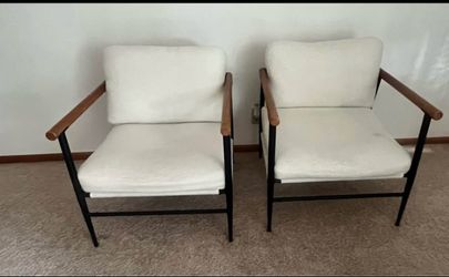Accent chairs