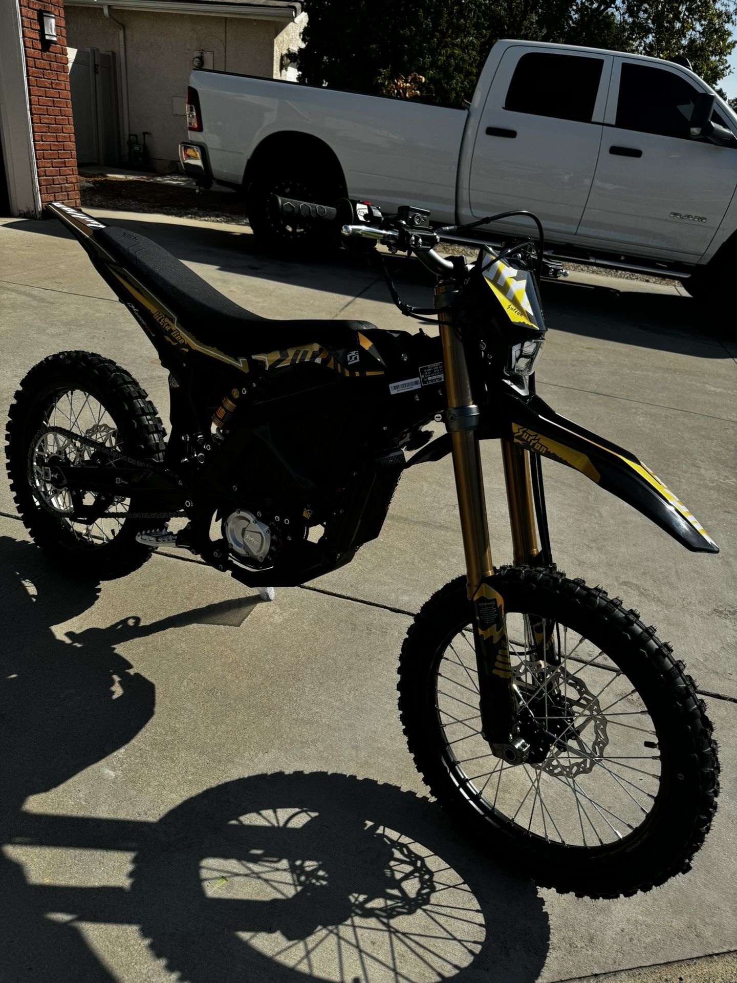 surron 2025 ultra bee