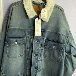 Levi’s Sherpa Collar Jacket Large 